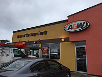 A&W Restaurant outside