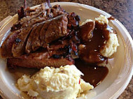 Silverado Smokehouse food