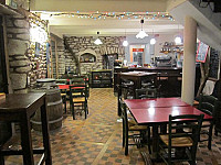 La Chaumiere inside