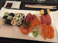 Oishii Sushi food