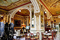 Cafe Royalty Cadiz inside