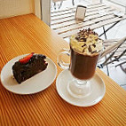 Mocca Coffee Shop food