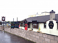 The Telford Arms outside