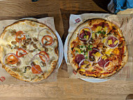 Mod Pizza food