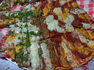 Davis Brothers Pizza food