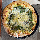 Il Vicino Wood Oven Pizza food