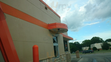 Whataburger outside