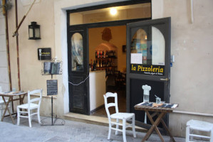 La Pizzoleria Ortigia food