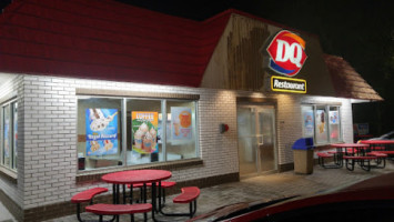 Dairy Queen inside