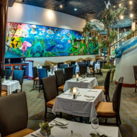 Harry’s Poolside Bar & Grill at Rosen Centre food