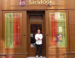 Le Tandoor food