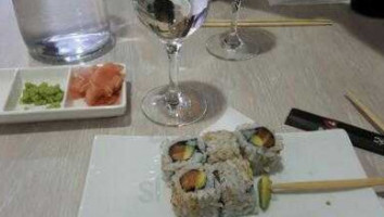 Sushi Show food