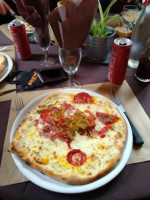 Ah! Nos Pizz' food