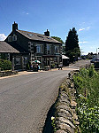 The Robin Hood Inn outside