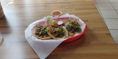 Taqueria El Salva Mex food