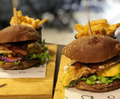 Boomerang Steak Burguer food