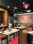 Pizza Hut Aqua Portimao inside