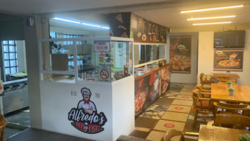 Super Pizzas Alfredo's inside