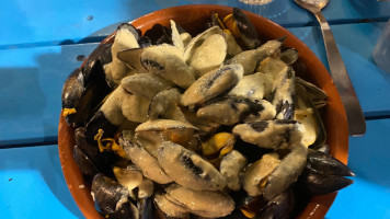 La Cave Aux Moules food