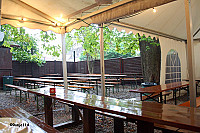 Wülfeler Biergarten inside