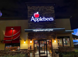 Applebee's Grill outside