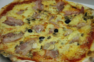 Pizzeria Pepone La Balme de Sillingy food