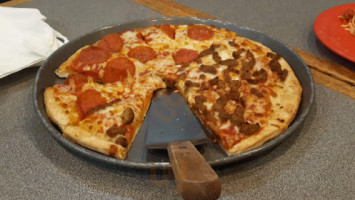 Mr Gatti's Pizza food