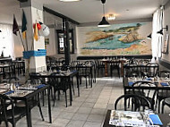 Le Port De La Meule food