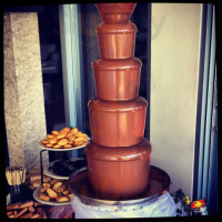 Amor Chocolate Fountains food