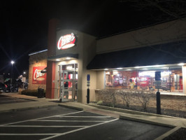 Raising Cane's Chicken Fingers outside