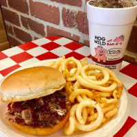 Hog Wild Pit B-q food