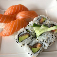 Sushi Lunel food