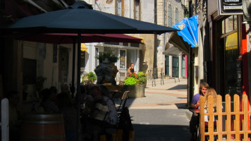 Le Bistrot De La Fontaine food