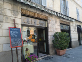 Cafe Dori outside