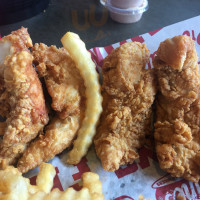 Raising Canes Chicken Fingers food