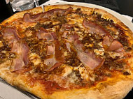 Pizzeria San Luis food