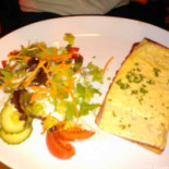 Mezzo’s Café food