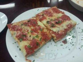 Carlo Stefano's Main Street Pizza food