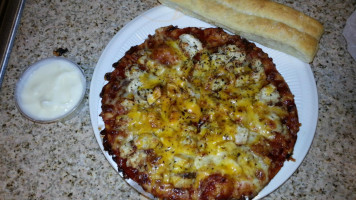 Monical's Pizza food