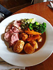 Ye Olde Yew Tree Inn food