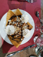 La Crous'ty Crepe food