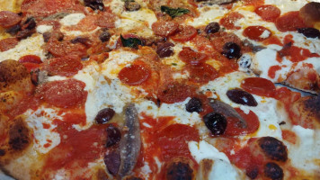 Grimaldi’s Coal Brick-oven Pizzeria food