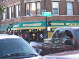 Chicago's Blarney Stone outside