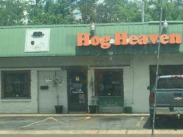 Hog Heaven outside