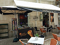 Vintage CaffÉ inside