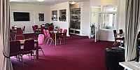 Ravenmeadow Golf Club inside