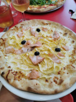 Azzurro Pizza food