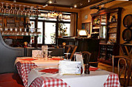 Le Bistrot De Port Lesney food