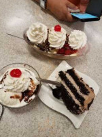 Oberweis Ice Cream And Dairy Store food