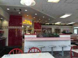 In-n-out Burger inside